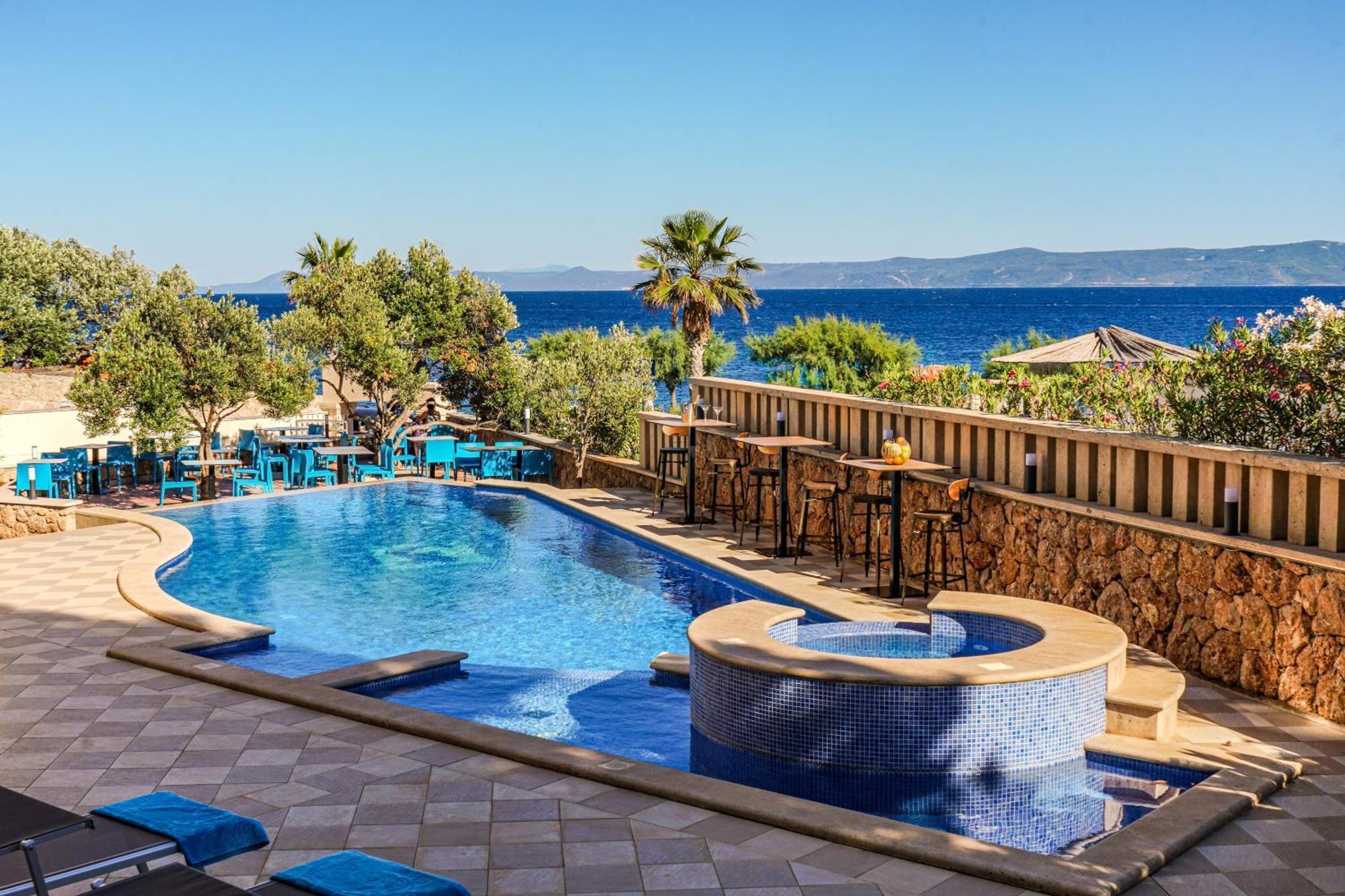 Hotel Sol Bol Buitenkant foto